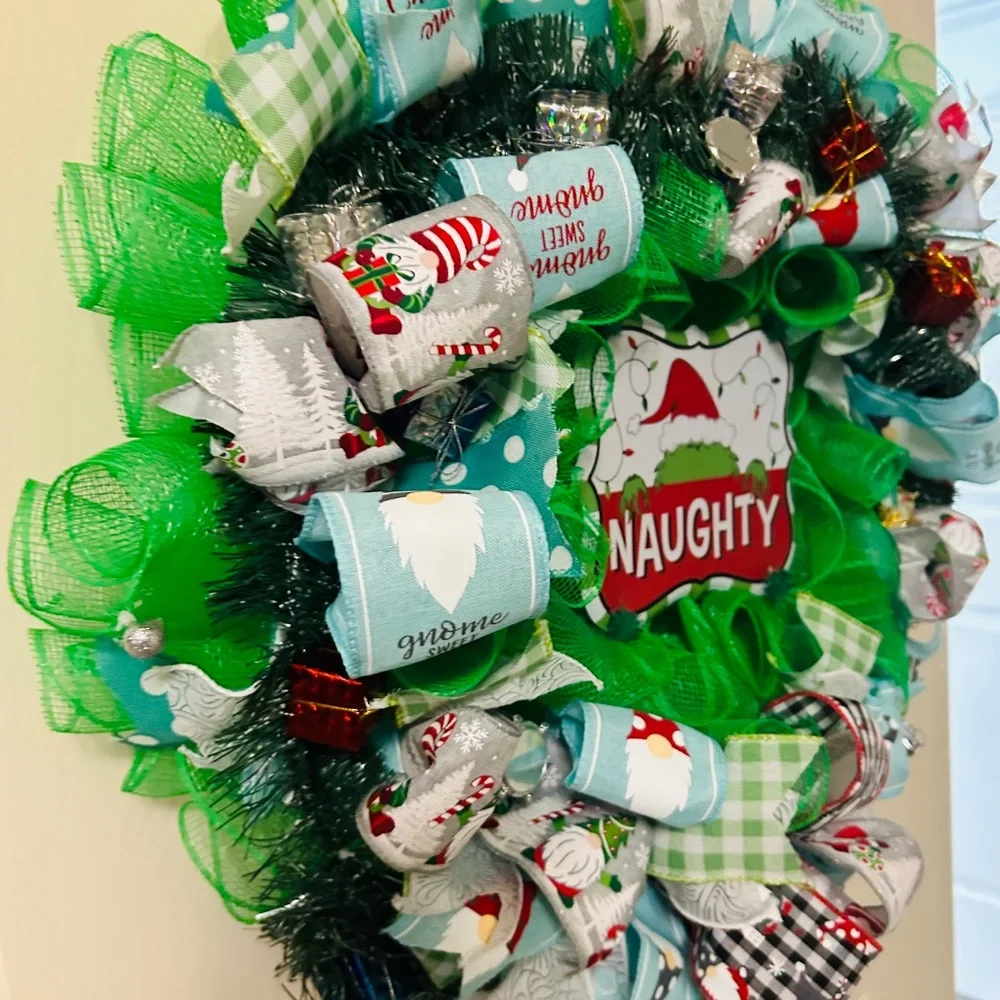 Christmas wreath/nauty